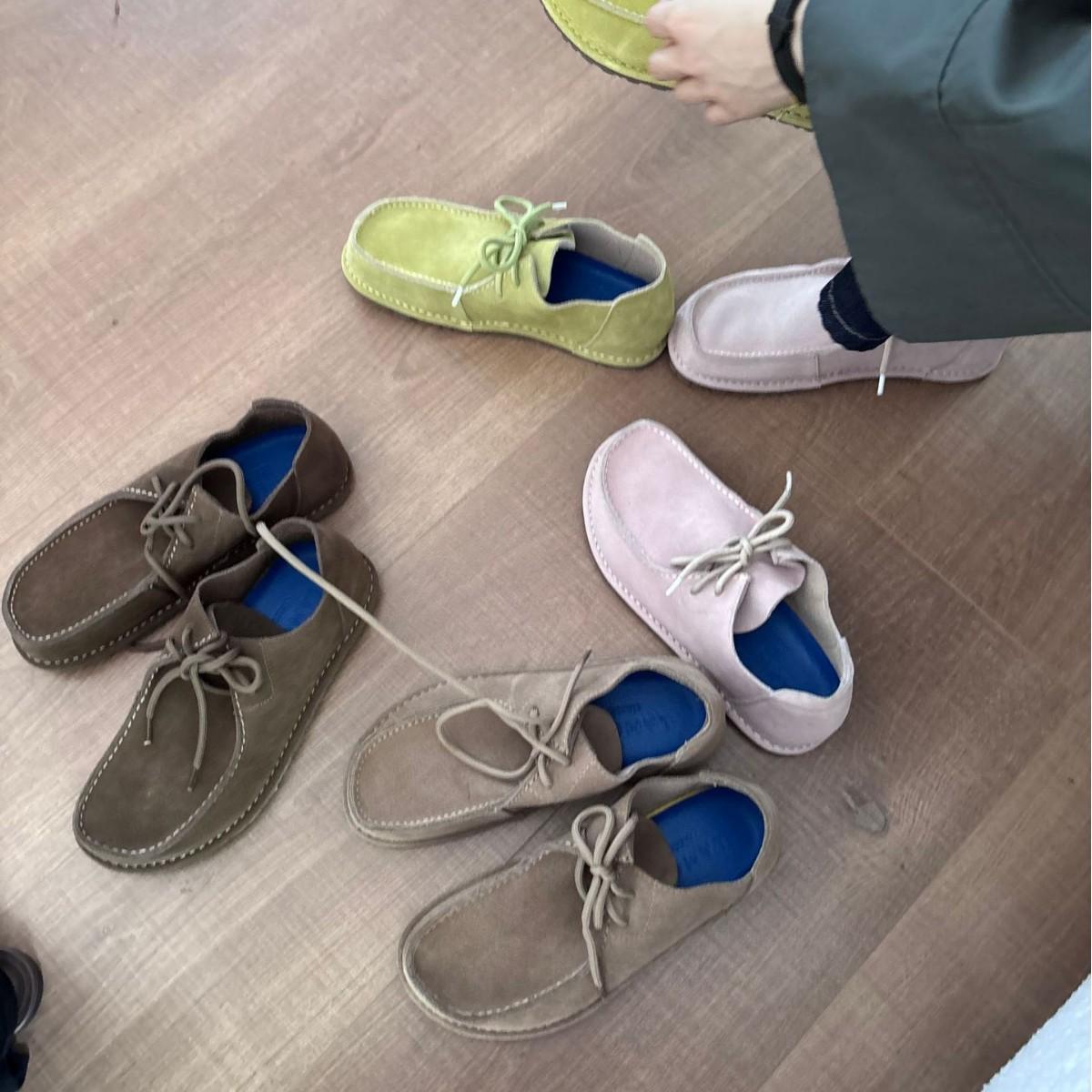 

2025 winter new matte leather soft bottom flat bottom lace-up pleated college style small leather shoes versatile commuter work women 39 абрикосовый