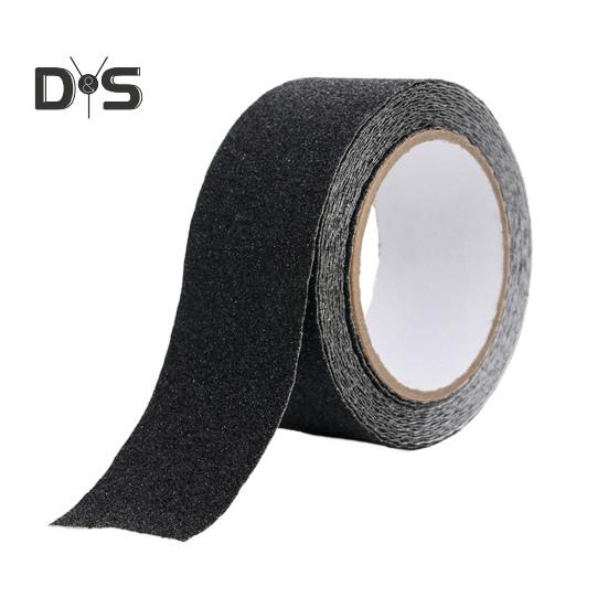 Bandă adezivă antiderapantă, rolă, tracțiune mare, impermeabilă, aplicare largă, instalare ușoară, bandă antiderapantă pentru scări interioare și exterioare, bandă adezivă pentru scări