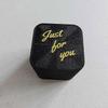 1/2pcs Out of The Box Pop-up Middle Finger Gift Box Desk Home Decor Gifts Middle Finger Novelty Christmas Funny Prank Gifts