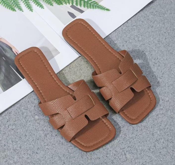 2025 Luxury Summer Slippers Women Flat Outdoor Trend Beach Sandals Female Flip Flops Brand Design Slides Shoes Woman Big Size 43