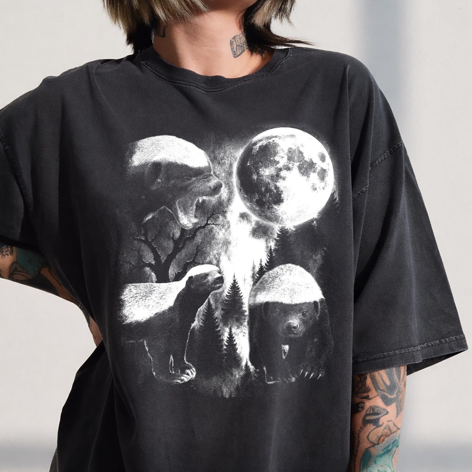 Vintage Honey Badger Moon Graphic Tee, Comfort Colors Oversized Wildlife Shirt XL