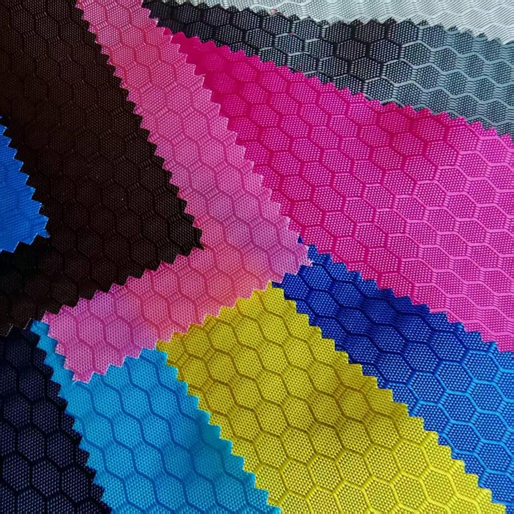 Water-Repellent Honeycomb 420D PU Oxford Fabric for Suitcase Lining