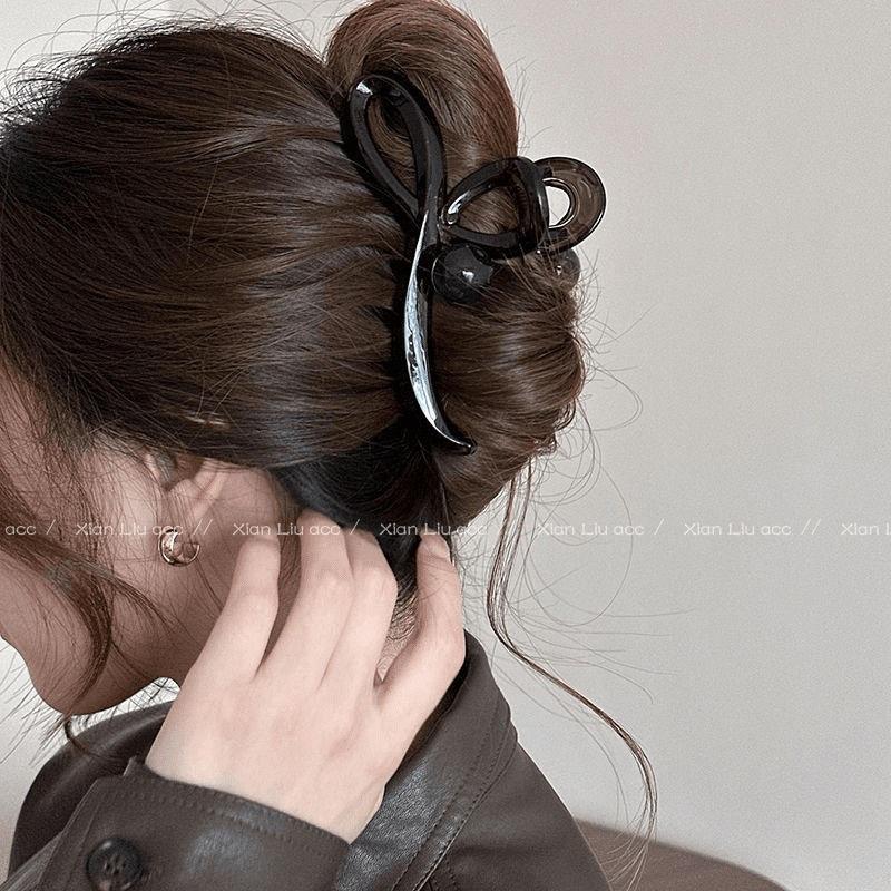 Simple Coffee Color Large Hair Claw Durable Shark Clip Elegant Back Head Updo Hair Clip Women Summer Daily Hair Accessories