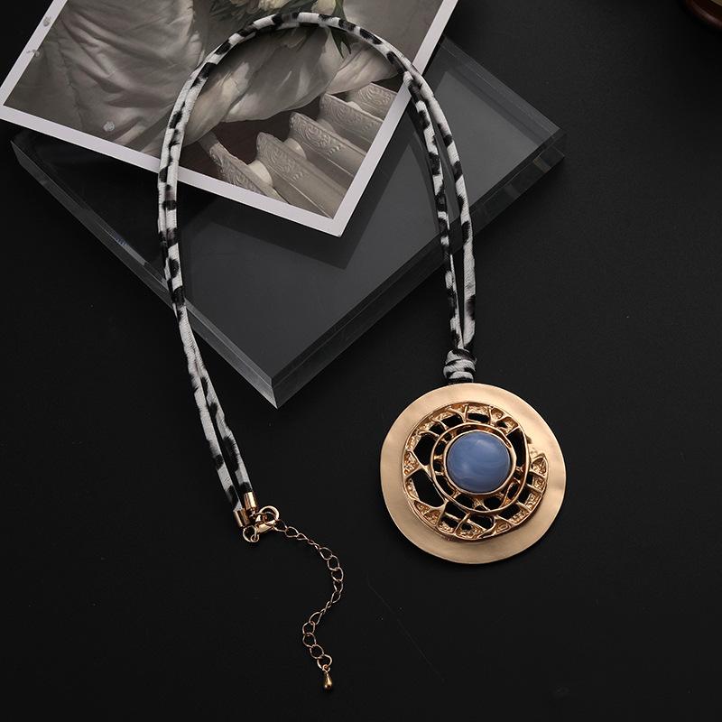 Pendant Fashion Vintage Haute Necklace Maillard Temperament Oval Ladies Long Sweater Necklace