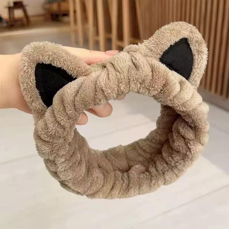 Strawberry Bear Plush Headband: Non-Slip Cute Cartoon Hair Accessory for Girls