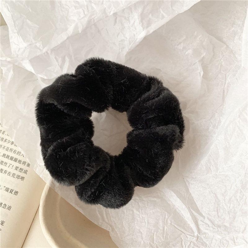 "Autumn/Winter Plush Korean Sweet Hair Ring: Simple Large Intestine Hair Accessory"
