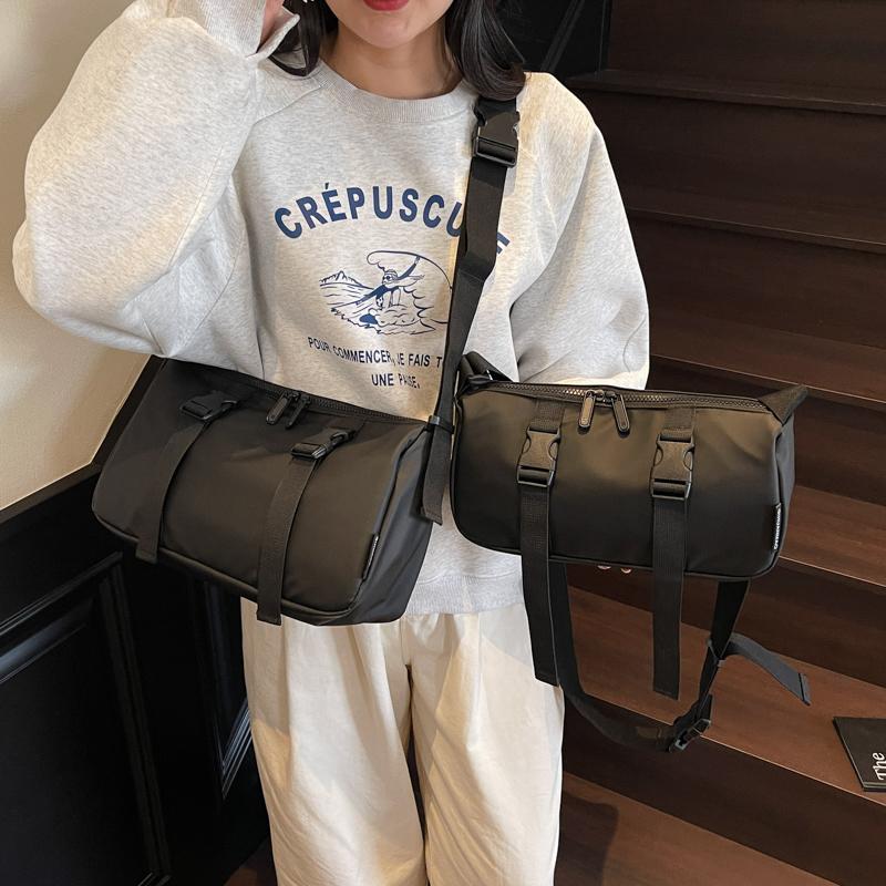 Large Capacity Sports Bag Women's Shoulder Bag Commuter Crossbody Bag