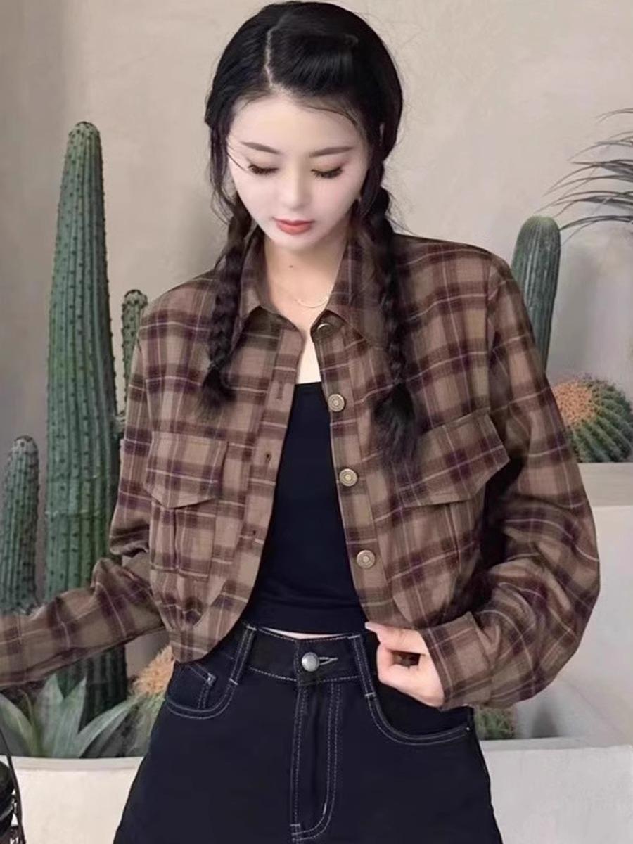 

2025 Spring Women s Striped Waist-Slimming Stylish Blouse: Loose, Versatile, Short Shirt Medium