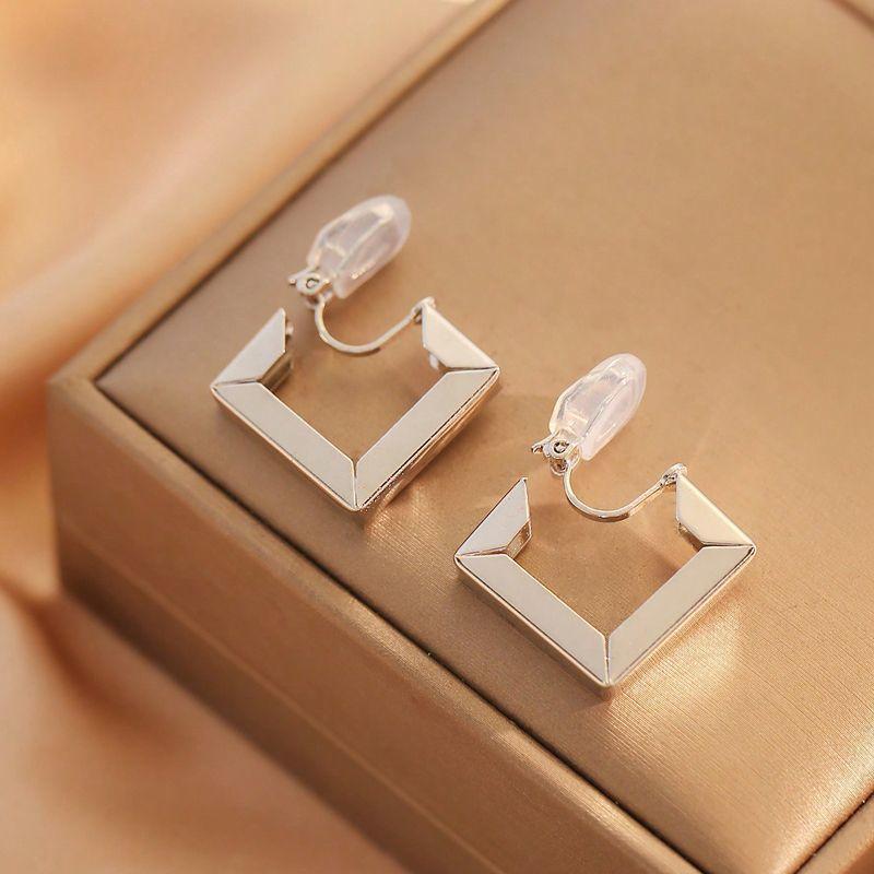 Stylish Geometric Square Hollow Metal Earrings for Women Without Piercing Ear Clips