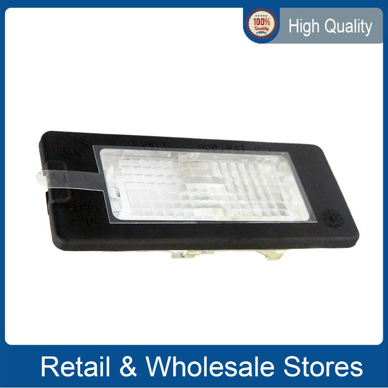 2pcs License Plate Light Lamp For VW Tiguan Passat B6 B7 Jetta MK6 Golf Touran Polo Touareg 56D 943 021 56D943021