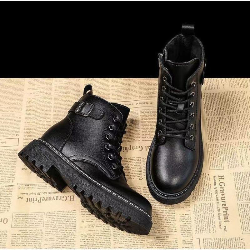 Black Women's New Autumn and Winter Velvet Small Boots with Middle Heel Square and Retro Martin Boots Are Comfortable.