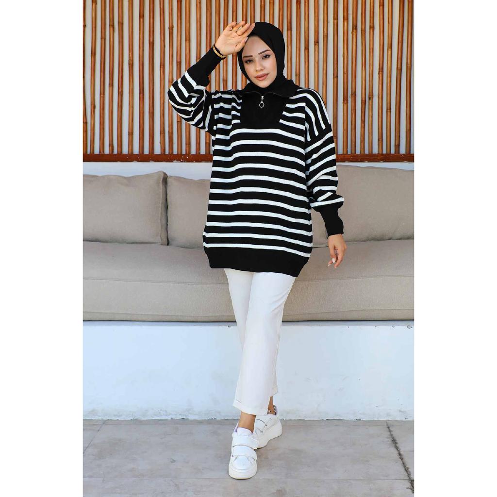 Pulover din tricot cu dungi cu guler negru