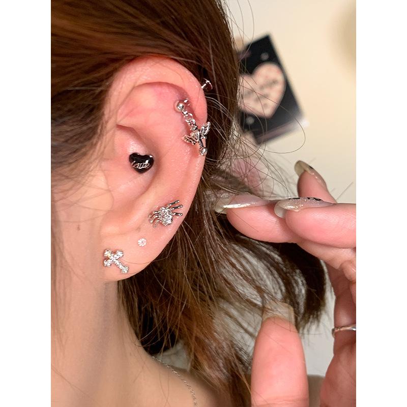 Thai Spicy Snake-Shaped Titanium Steel Ear Cuff – Anti-Allergic & Stylish Design for Women