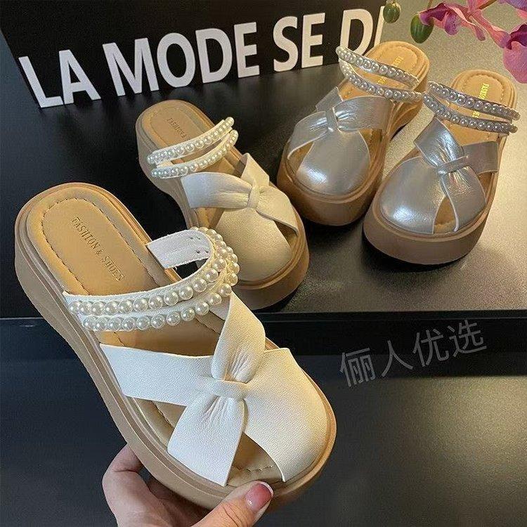 Popular Muffin Bottom Bag Head Slippers Women's 2025 Summer New Out Pearl String Chain Lightweight Versatile Comfortable Slippers