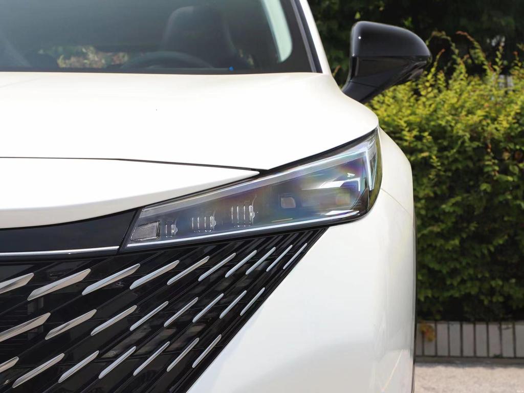 Fits 23 Roewe RX5 Models: New Transparent Headlight Cover