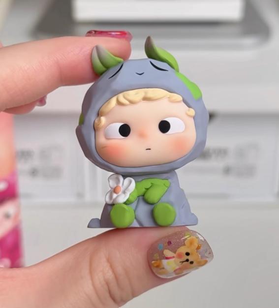 Černá Hra Heyone Oh Cub Kapuce Dobrodružství Roztomilá Série Částic Mini Slepá Krabička Roztomilá Trendy Hračka Ozdoby Dárek na Valentýna