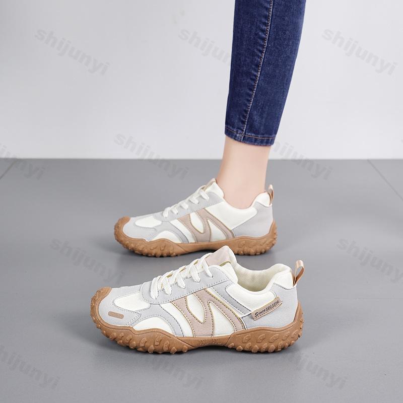 Large Size Women Shoes 2026 Autumn New Lightweight Comfort Soft Sole Vulcanized Shoes Outdoor Non Slip Lace Up Platform Sneakers