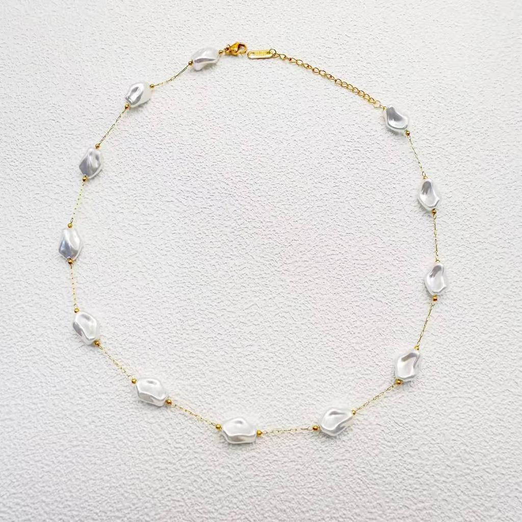 European-American Style Pearl Stainless Steel Necklace: Versatile Fashion Accessory
