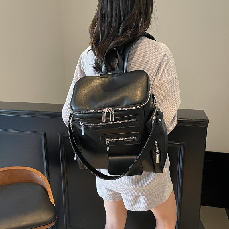 2025 spring new large-capacity fashion versatile multi-pocket retro student schoolbag travel shoulder women's bag