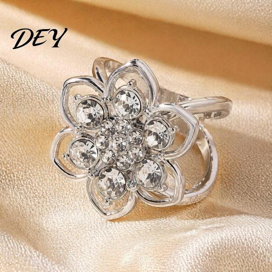 Shiny Scarf Fastener Rhinestone Flower Ring, Six Petal Clip Elegant Sparkling Holder for Women Shirts Silk Scarves Shawls Fashion Jewelry