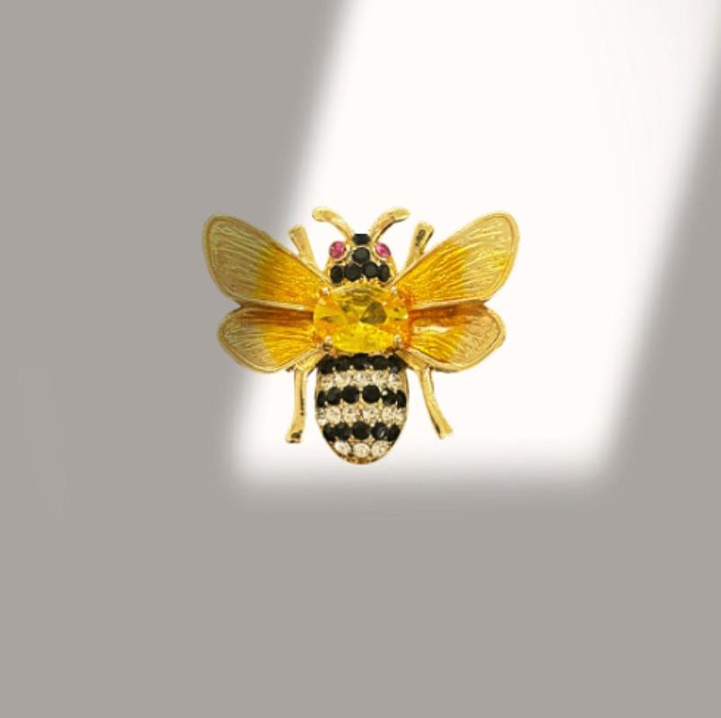 Stylish Rhinestone Bee Brooches for Women Unisex Crystal Glass Insect Pins Event Funny Gifts New Year Friends Decoration