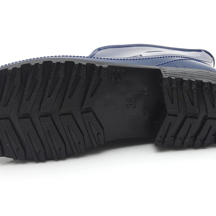 Resistente al desgaste Botas de lluvia de mujer al por mayor Estilo coreano  Tubo corto Zapatos de agua cómodos Botas de lluvia antideslizantes Zapatos  de goma comprar a buen precio — entrega