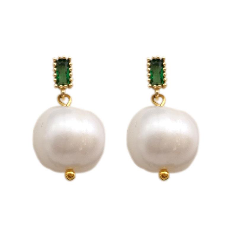 Freshwater pearl temperament earrings, simple emerald slightly inlaid baroque stud earrings, versatile earrings.
