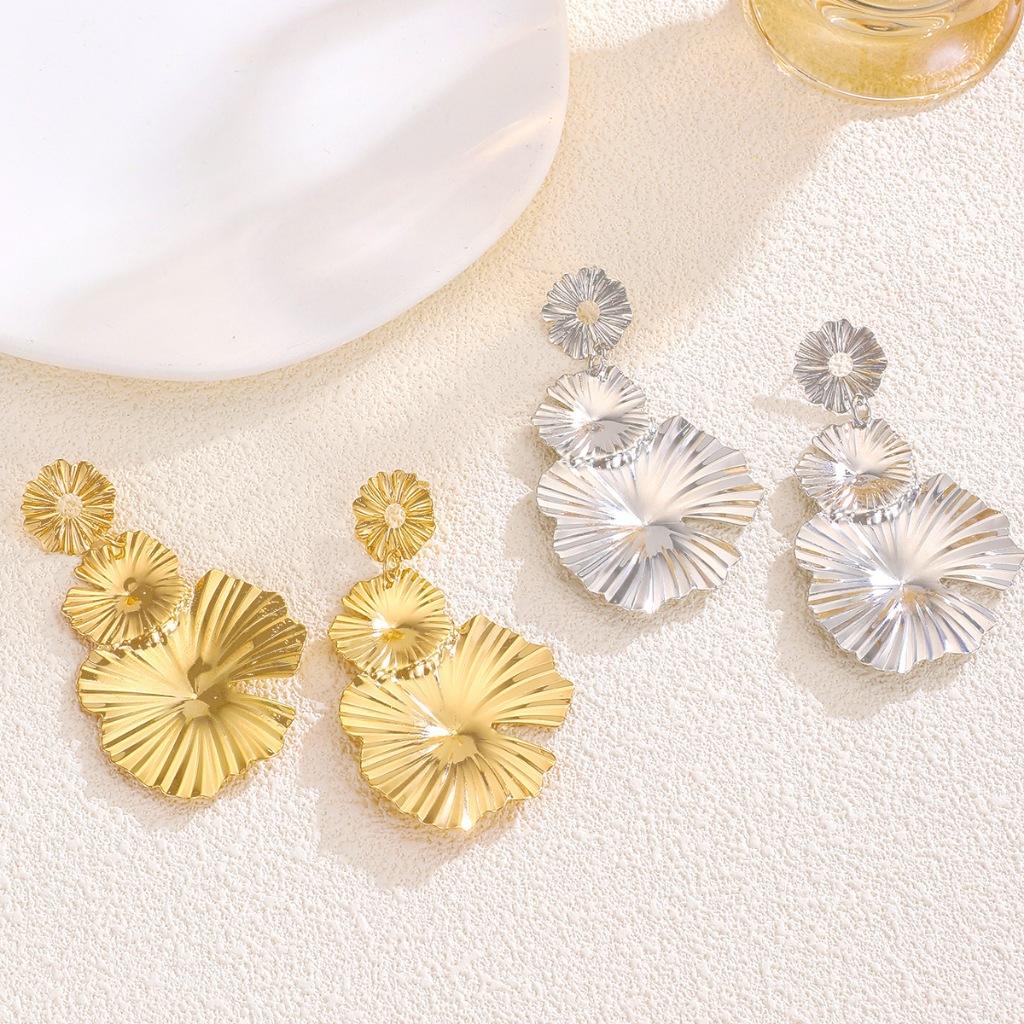 Pinkdudu Exaggerated 18k Gold Plated Trendy Flower Dangle Earrings Long Metal Flower Pendant Earrings Jewelry Accessory For Women PD1728