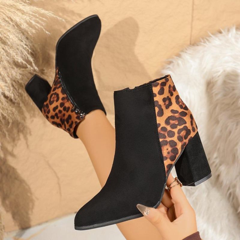 Stivaletti da Donna Taglie Forti con Stampa Leopardo, Scarpe Stile Martin con Tacco Basso e Zip Laterale