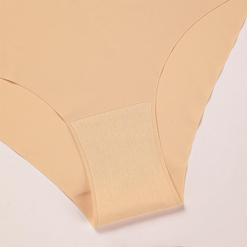 European and American invisible liquid foundation underwear seamless ice silk nude pure cotton large size mid-waist briefs