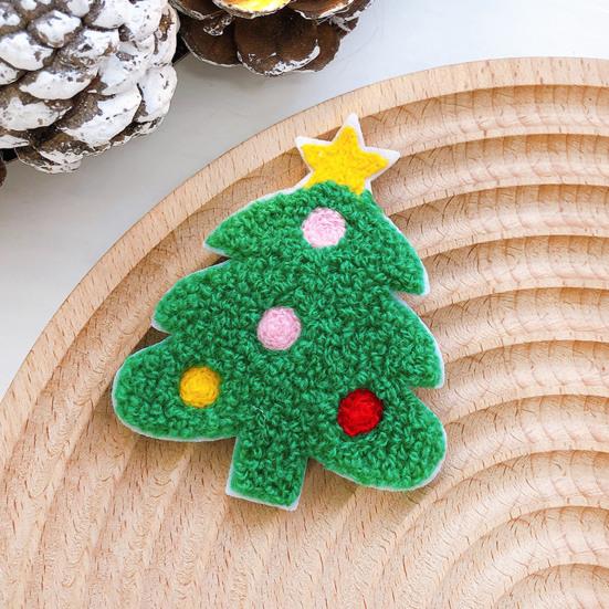 Christmas Brooch Embroidery Anti-rust Portable New Year Creative Decorate Long Lasting Cartoon Santa Claus