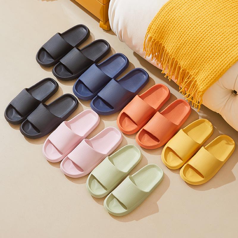Slippers men's new summer couple outdoor wear indoor home non-slip bath sandals women