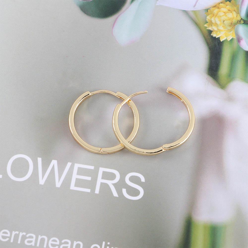 

Glossy Metal Fashion Jewelry Geometric Hoop Earrings Female Hoop Earrings Korean Style Earrings серебряный