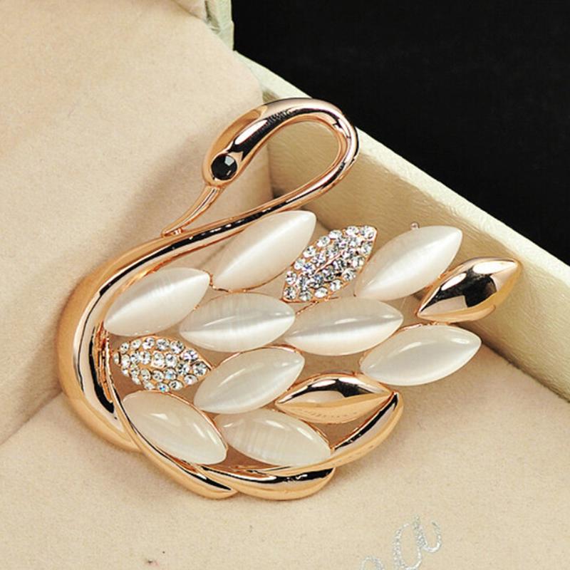 Trendy Elegant Swan Pattern  Brooch Pins  Brooches Pins Clips