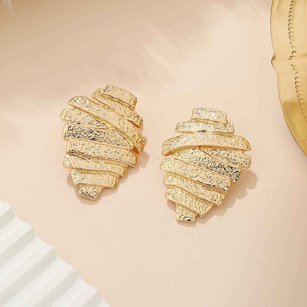 European and American Bold Geometric Asymmetrical Metal Earrings