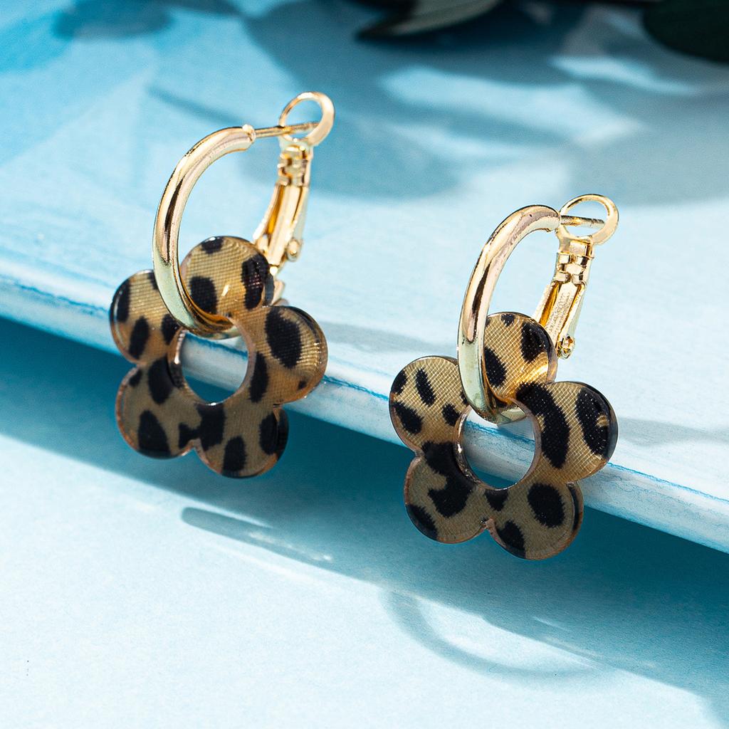 Fashion Exaggerated Flower Earrings Women'S Niche Design Sense Color Temperament Elegant Versatile Earrings