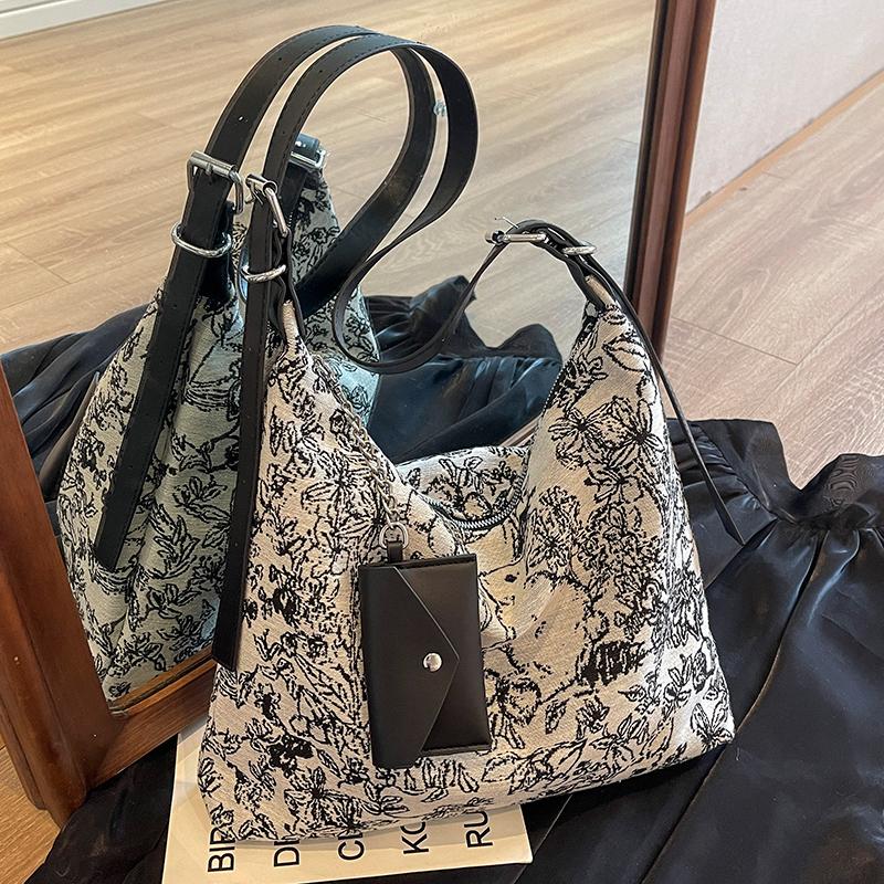 

Холщовая сумка женская большой вместимости новая повседневная осенне-зимняя на плечо мессенджер сумка-тоут для通勤 чёрный