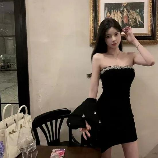 

New Chic Retro Strapless Rhinestone One-Shoulder Black Dress for Women - Spring/Summer Hip-Hugging Style XL