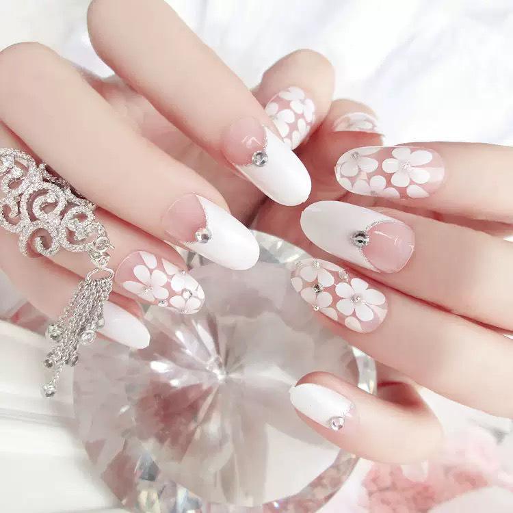

24-Piece Fashion Wedding Floral Diamond French Press-On Nails