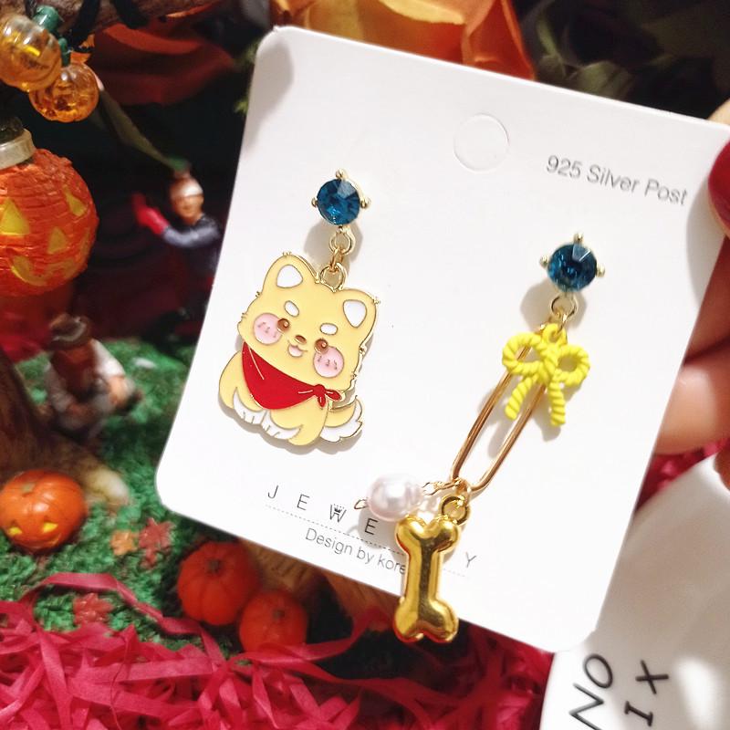 

Очаровательные асимметричные серебряные серьги с кошкой и сиба-ину для женщин