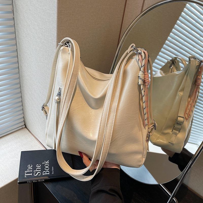 Large capacity bag women's versatile new casual fashion shoulder messenger backpack commuter tote bag