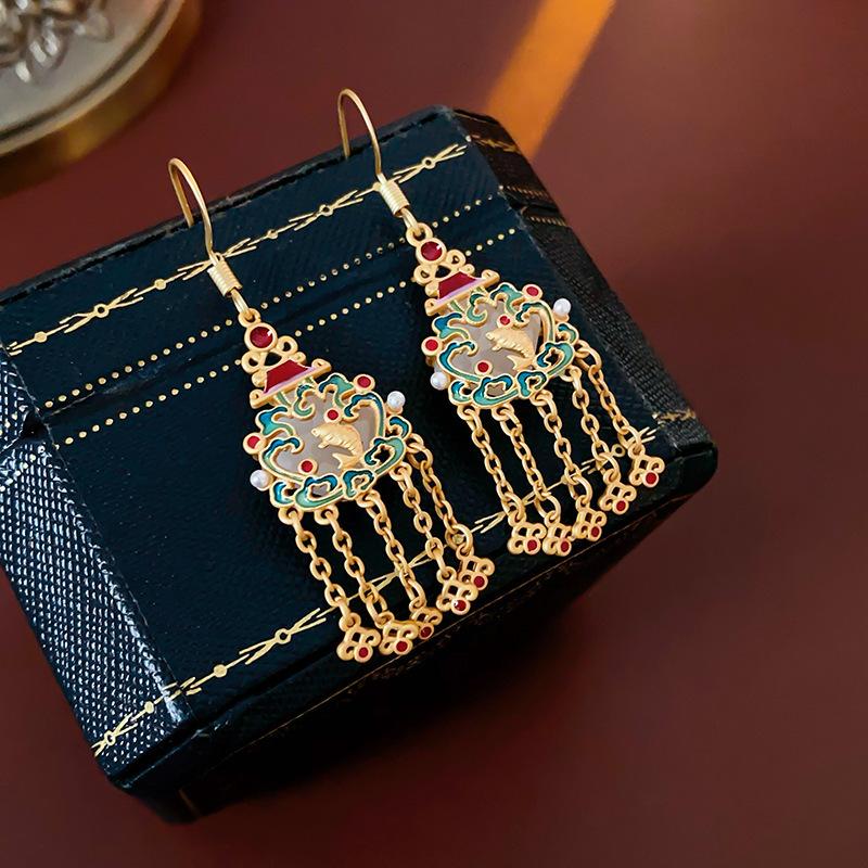 Dumb gold irregular love oil drop pearl fringed ear hook fashion earrings light luxury high-end temperament earrings