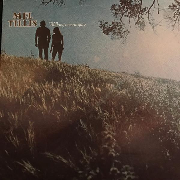 

LP Record MEL TILLIS Walking On New Grass VL73928 MCA Coral US CountryFolk Used