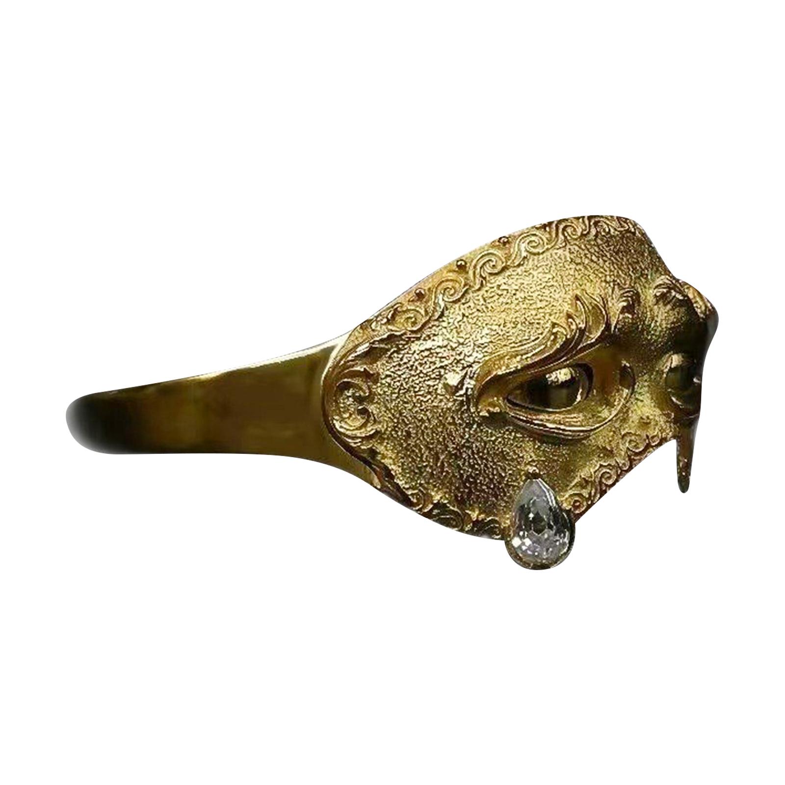 

Unique Sculpted Mask Ring with Detailed Carved Face Design and Teardrop Gemstone Accent for Artistic Statement Jewelry One Size золотий
