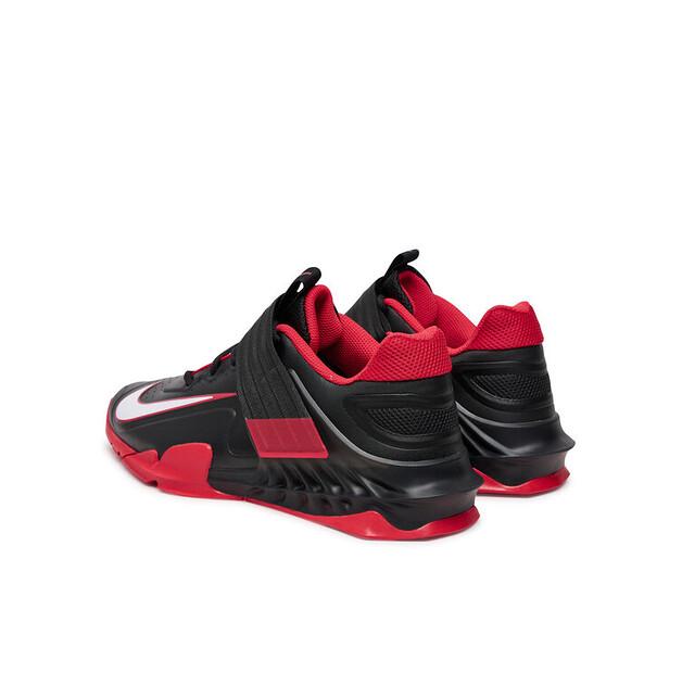 Кроссовки для зала Nike Savaleos