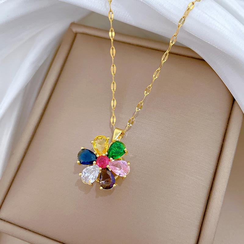 Rotating six leaf flower, necklace, light luxury style, full diamond necklace, women's versatile collarbone chain, titanium steel chain