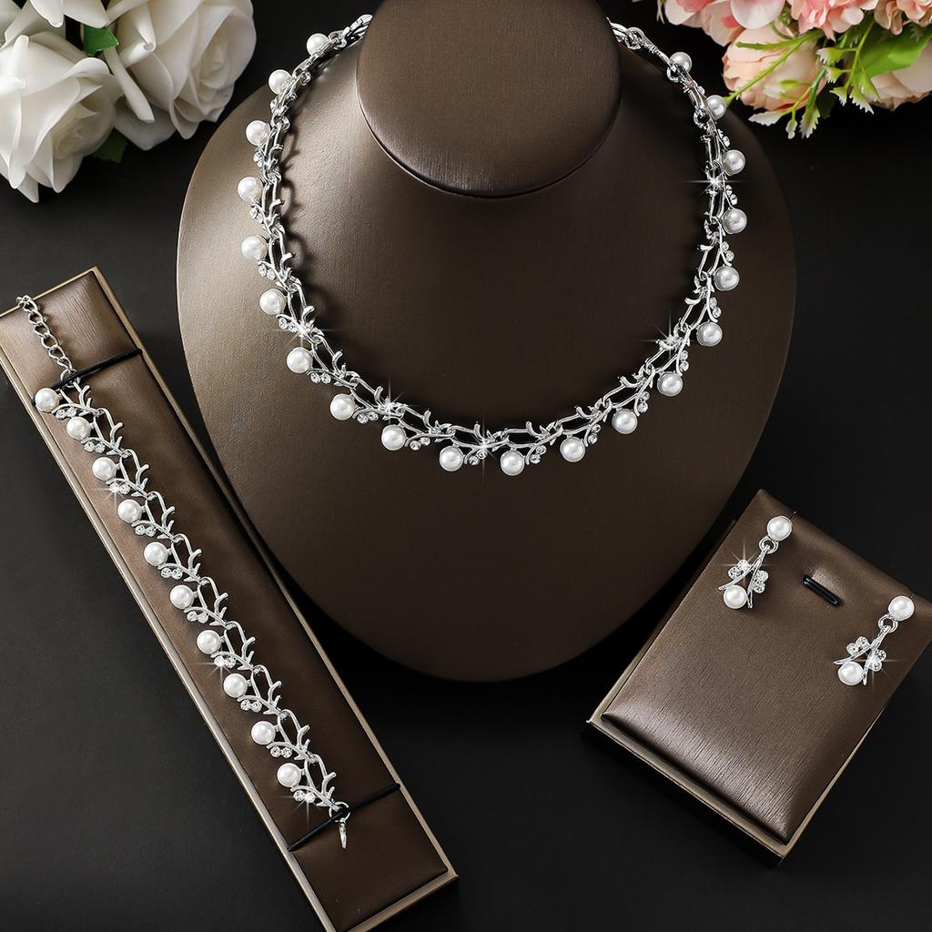 4pcs women's Zircon set with Zircon rhinestone necklace, earrings, bracelets, bride's wedding accessories