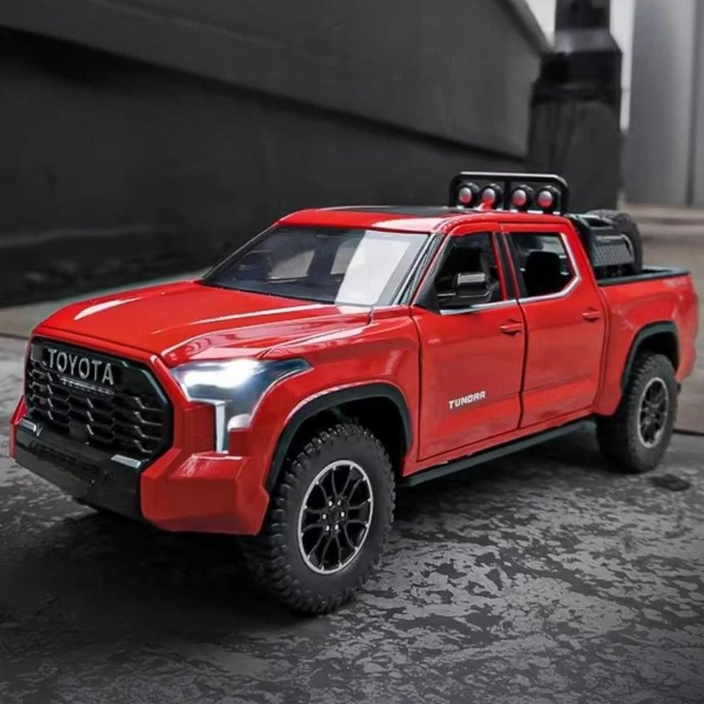 1:24 Scale Die-cast Metal Toyota Tundra Model Car - Red