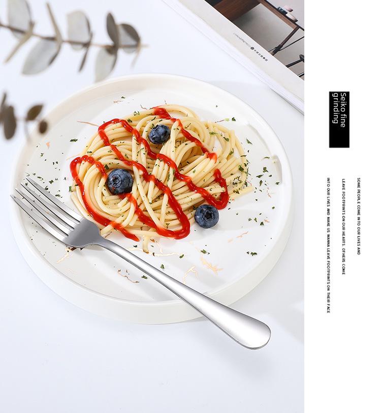 Nerezová 24dílná sada příborů: Dárková krabička s nožem, vidličkou a lžící