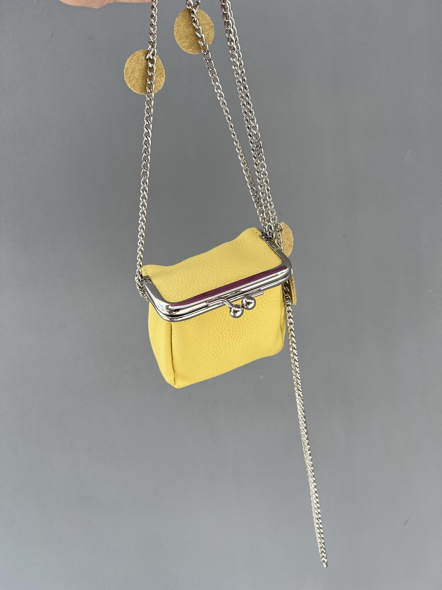 New fashionable versatile large capacity single-shoulder crossbody niche style women s new kiss lock bag